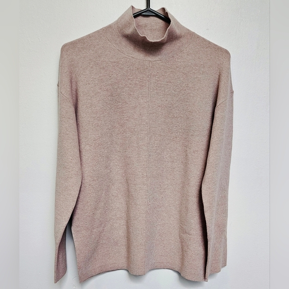 Banana Republic Milano Tneck Taupe Pullover Sz Xs BoxyViscose Blend Sweater - Picture 1 of 8
